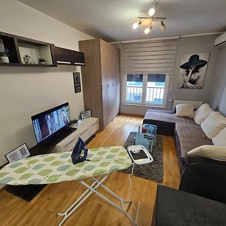 Xstannadan Daire Novi Sad